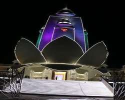 The temple is almost 125 feet high and looks so be The temple is almost 125 feet high and looks so beautiful like a huge lotus. Ponds on the both sides makes the view awesome and excites the visitors w
